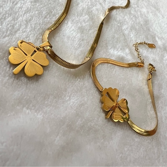 18K Gold Plated Necklace & Bracelet in Set, Four-Clover Leaf Stainless Steel-NEW - Picture 3 of 12